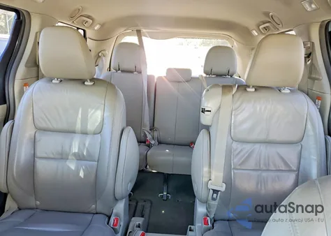 2019 Toyota Sienna Xle z USA, uszkodzony, nr VIN 5TDYZ3DC4KS993159